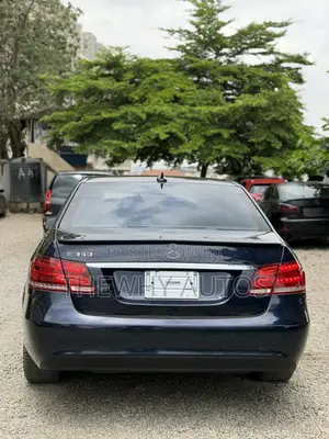 Mercedes-Benz E350 Base 4dr Sedan RWD (3.5L 6cyl 7A) 2014 Blue