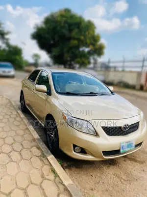 Toyota Corolla 2010 Gold