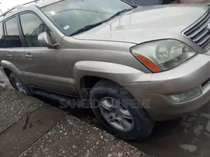 Lexus GX 470 2004 Gold