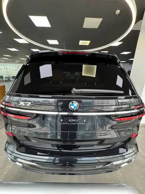 New BMW X7 xDrive40i Sports Activity Vehicle 2025 Black