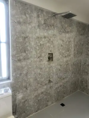 5bdrm House in Magodo Phase 2 for rent