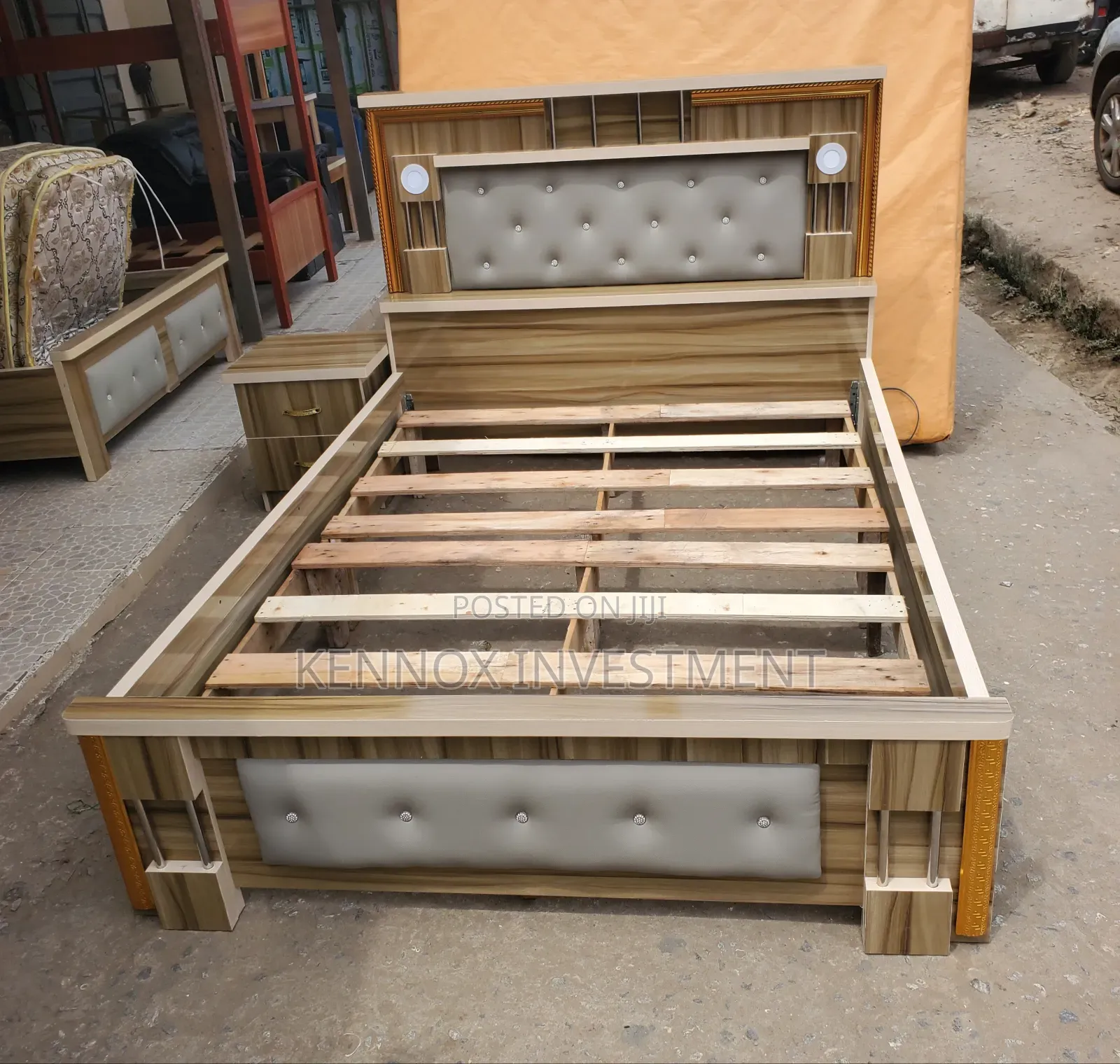 Quality 4 and Half by 6 Bedframe With 1 Bedside Drawer