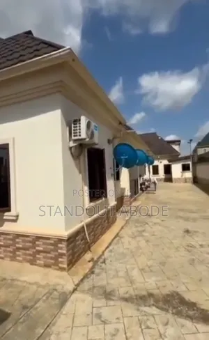 1bdrm Block of Flats in Good Location,, Ikorodu Garage for sale