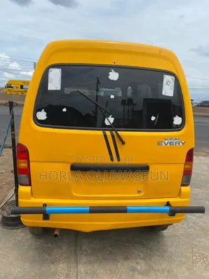 Suzuki APV Minibus 2008 Yellow