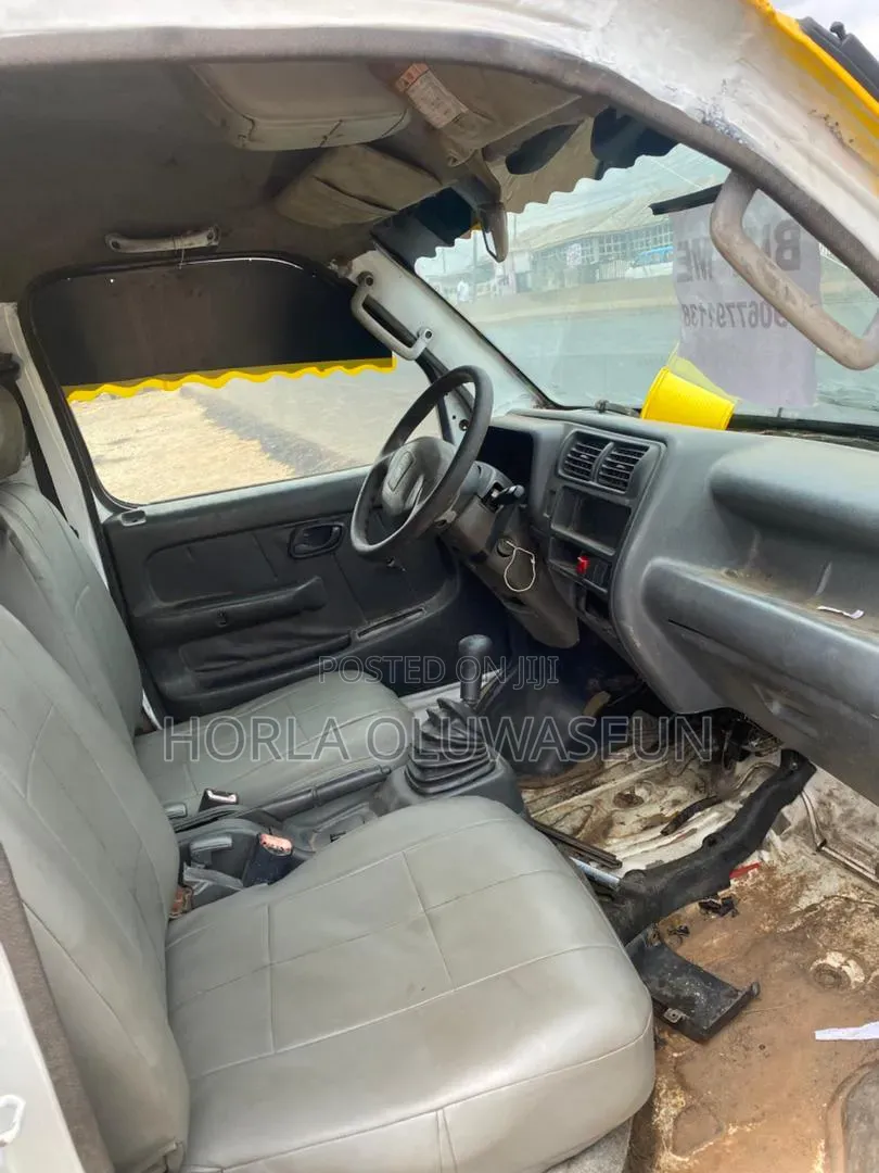 Suzuki APV Minibus 2008 Yellow