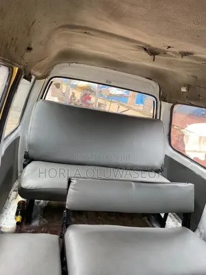 Suzuki APV Minibus 2008 Yellow