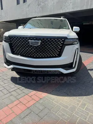 Cadillac Escalade Premium Luxury 2024 White