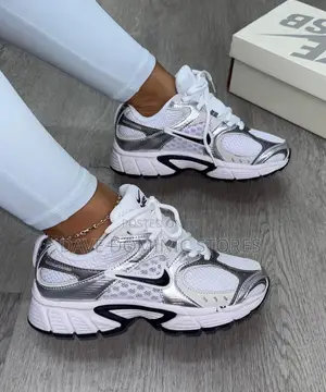 Original Nike V5 RNR Luxury Sneakers