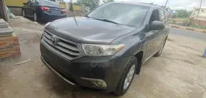 Toyota Highlander 2012 Gray