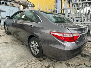 Toyota Camry LE 4dr Sedan (2.5L 4cyl 6A) 2015 Gray