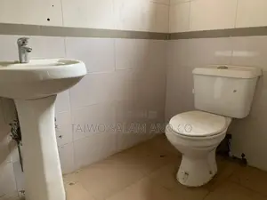 3bdrm Block of Flats in A3 Estate Ikolaba, Bodija for rent