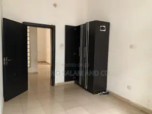 3bdrm Block of Flats in A3 Estate Ikolaba, Bodija for rent