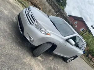 Toyota Highlander Limited 3.5l 4WD 2013 Silver