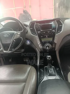 Hyundai Santa Fe Limited 4dr SUV (3.3L 6cyl 6A) 2015 Silver
