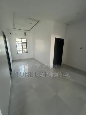 2bdrm Apartment in Lekki Peninsula, Ajiwe for rent