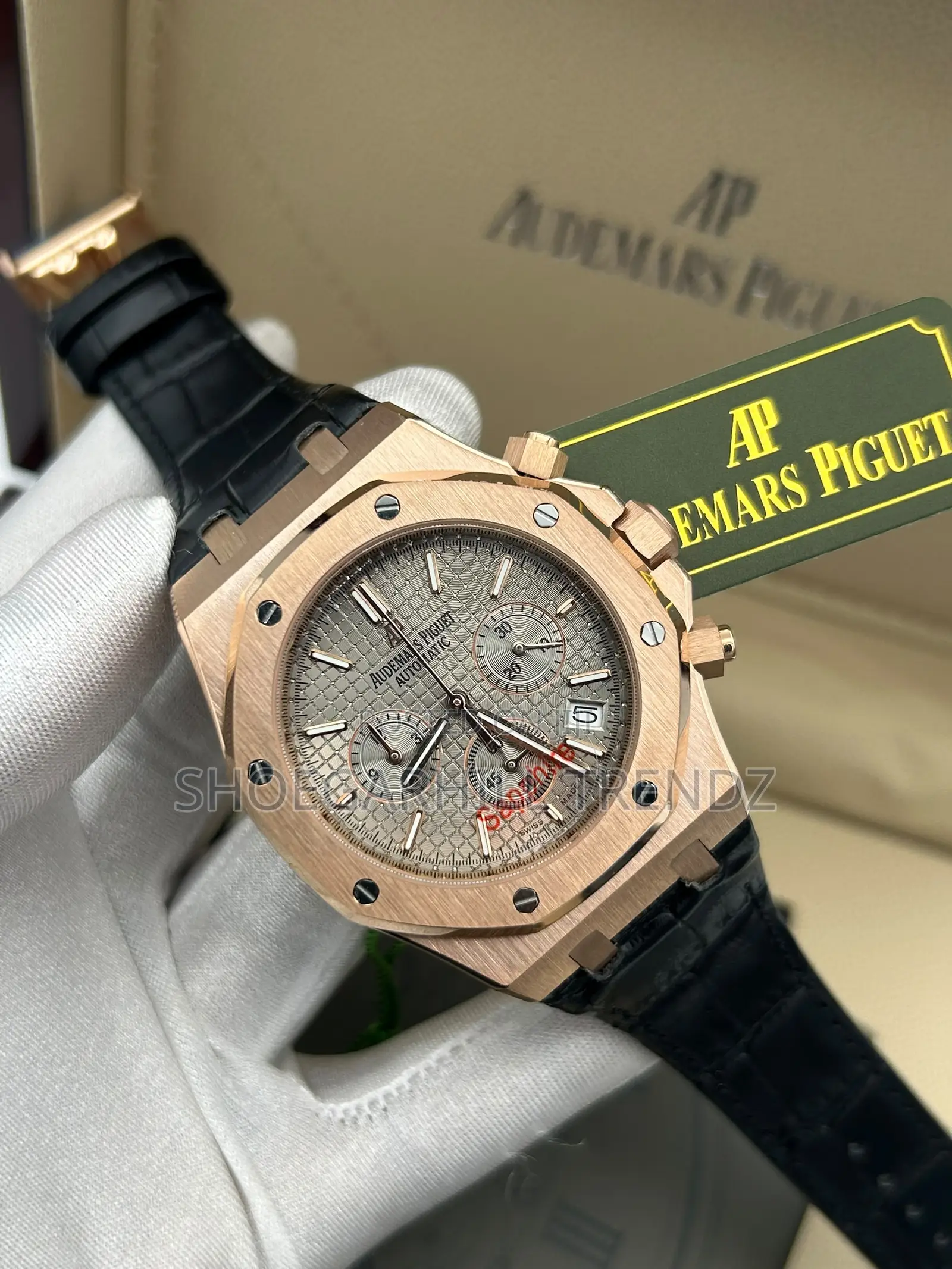 Audemars Piguet Premium Leather Strap Watch – Timeless Luxury