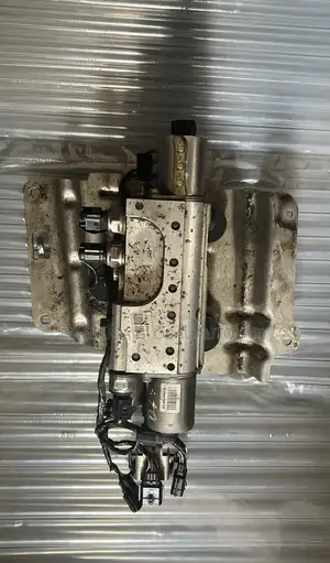 Dynamic Pump Valve Lock