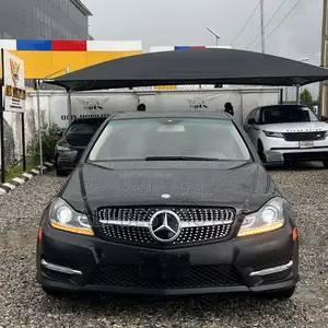 Mercedes-Benz C300 2013 Black