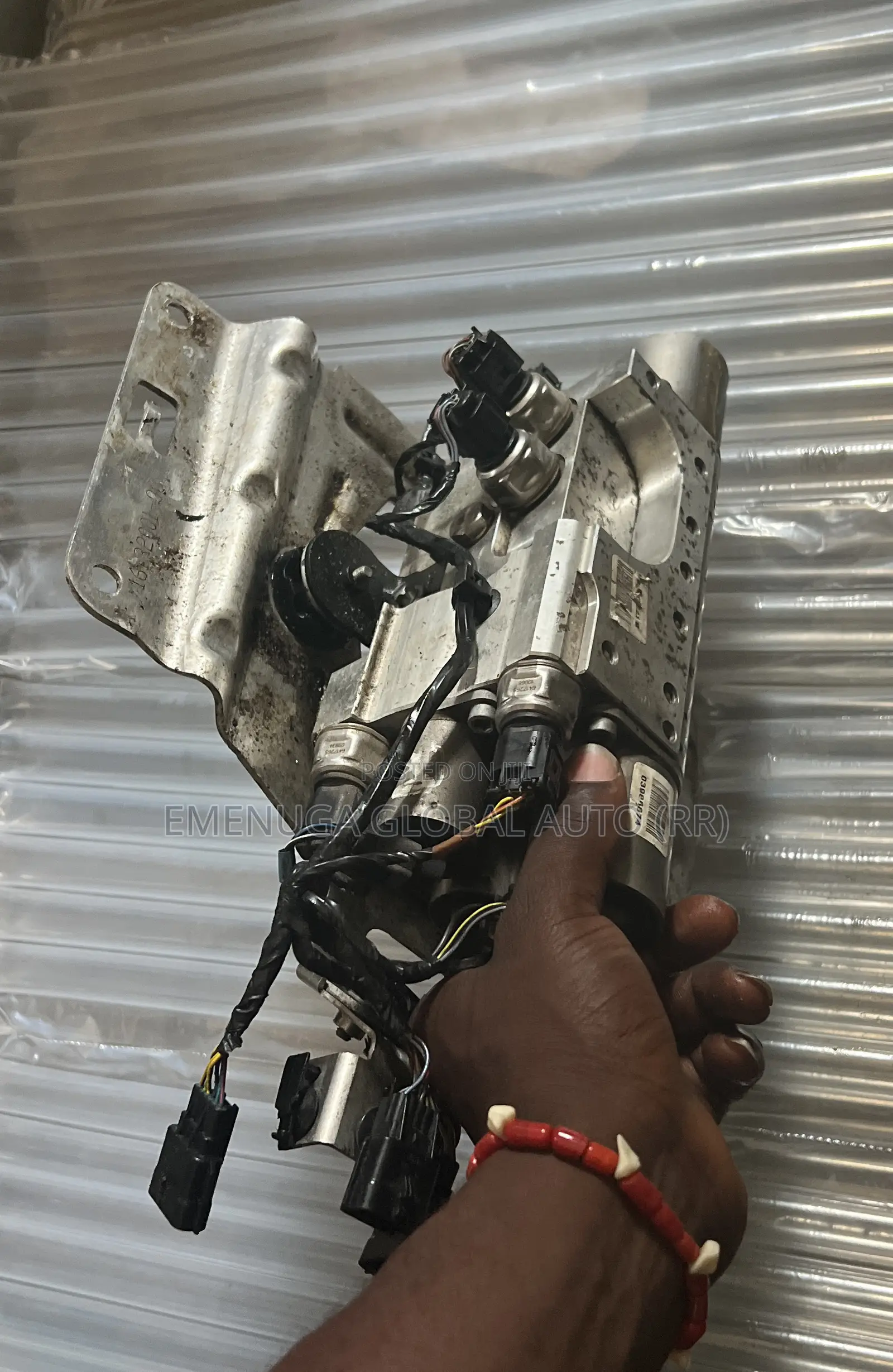 Dynamic Pump Valve Lock