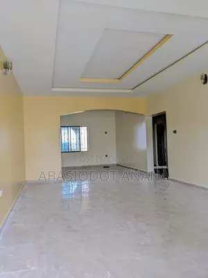 3bdrm Apartment in Shelter Afrique, Uyo for rent