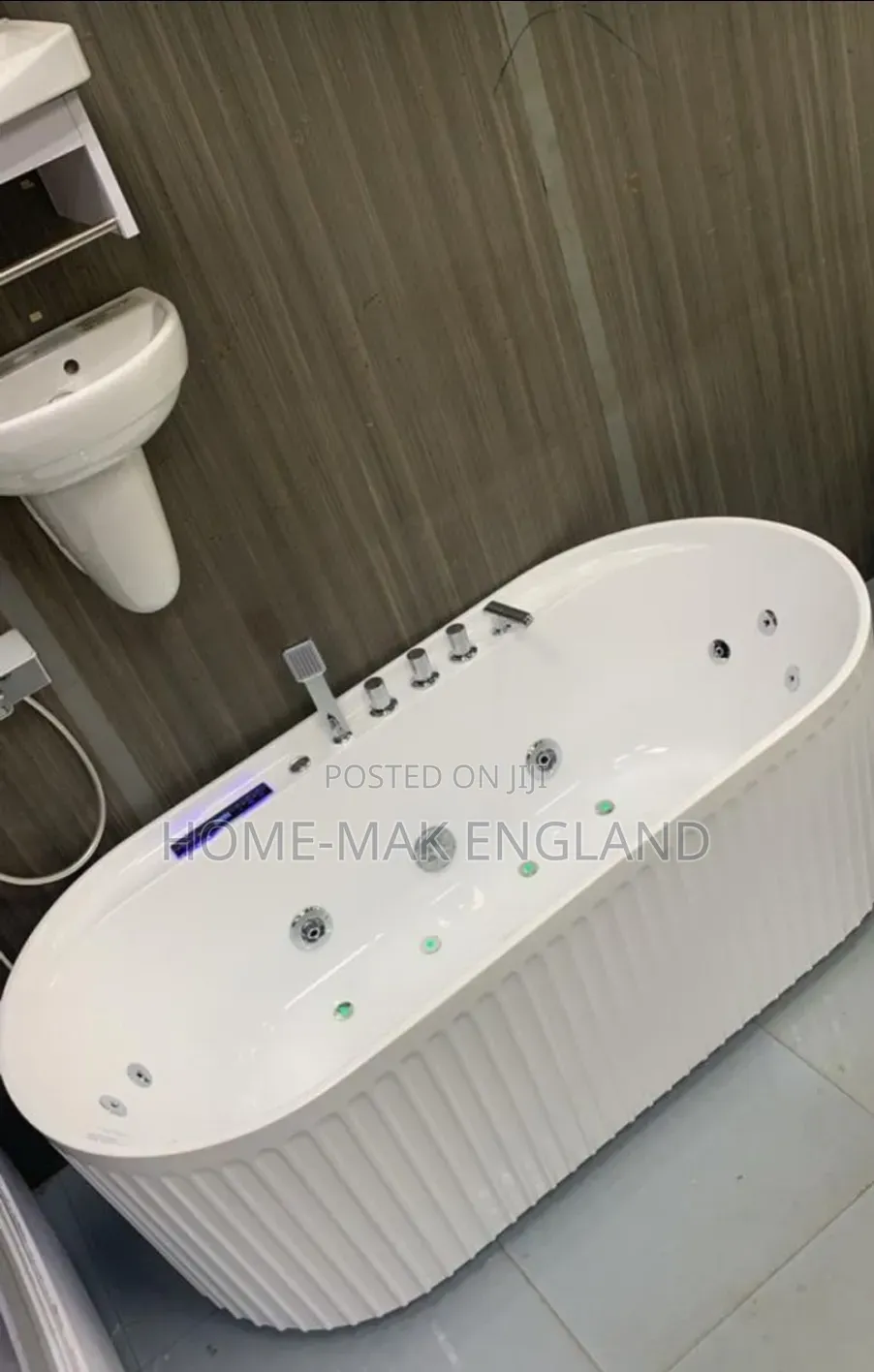 Jacuzzi Bathtub
