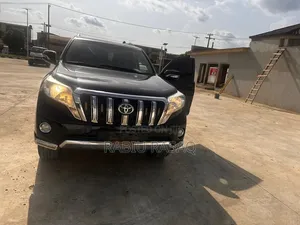Toyota Land Cruiser Prado 2017 Black