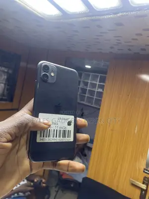 Apple iPhone 11 64 GB Black