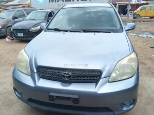 Toyota Matrix Hatchback FWD (1.8L 4cyl 5M) 2007 Blue