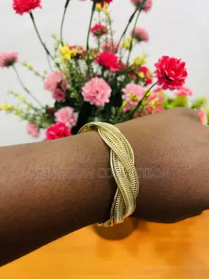 Elegant Gold Woven Wire Mesh Statement Cuff Bracelet
