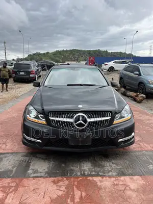 Mercedes-Benz C300 2013 Black