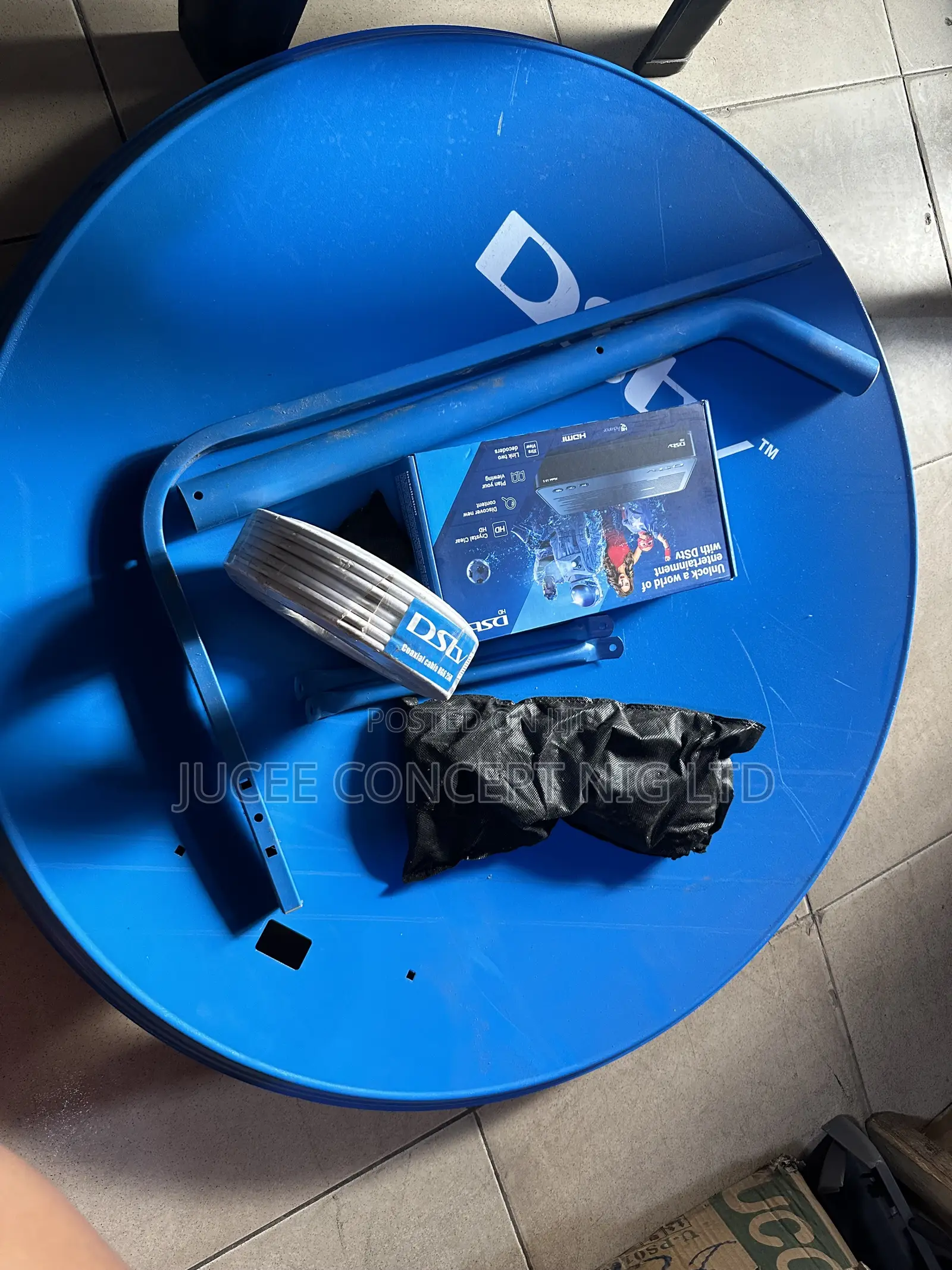 DSTV Complete Dish and Accessories Plus Cable /Gotv Decoder Complet