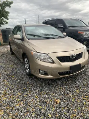 Toyota Corolla 2010 Gold
