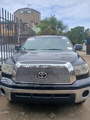 Toyota Tundra TRD Pro 5.7L V8 4x4 CrewMax 5.6 ft. box 145.7 in. WB 2019