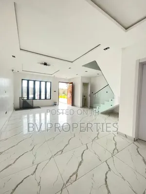 3bdrm Duplex in Lekki Phase 2 for rent