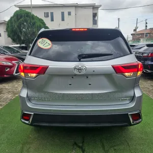 Toyota Highlander Limited 4x4 V6 (3.5L 6cyl 8A) 2017 Silver