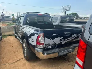 Toyota Tacoma Access Cab 4x4 4.0L V6 6-Speed Manual 2013 Black