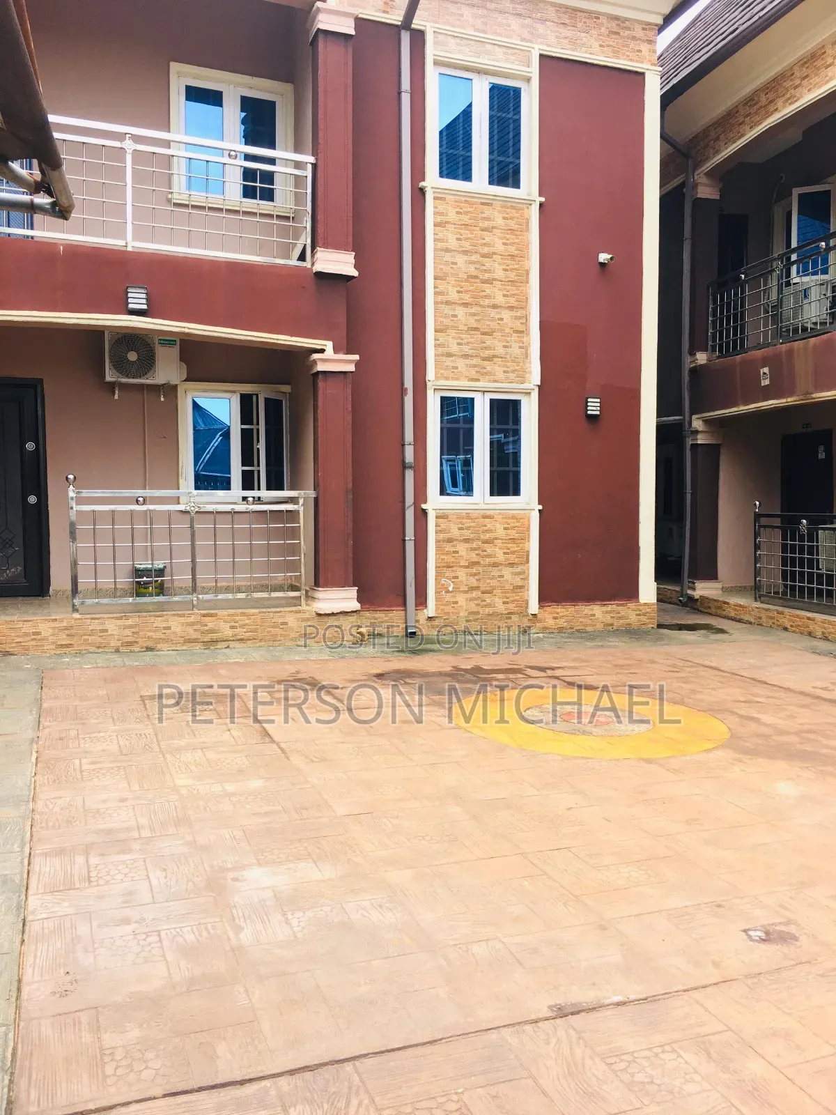 A Functioning 18 Unit Service Apartment