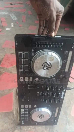 Numark Mixtrack Pro 3