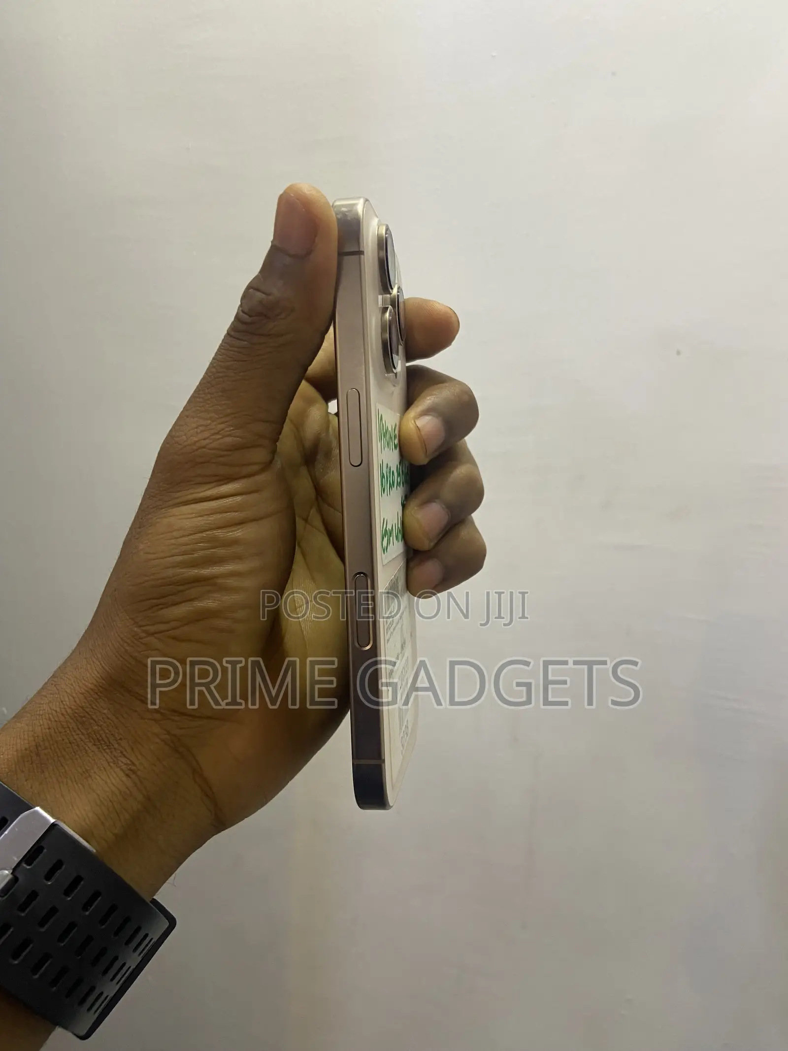 Apple iPhone 16 Pro 256 GB Gold
