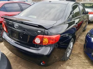 Toyota Corolla LE 4dr Sedan (1.8L 4cyl 4A) 2010 Black