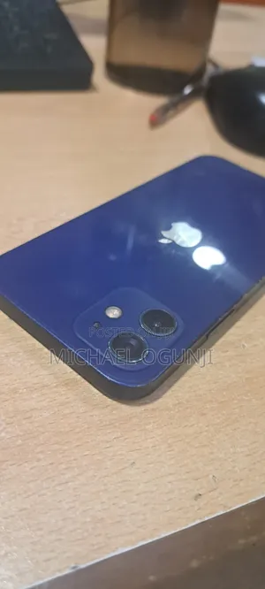 Apple iPhone 12 64 GB Blue