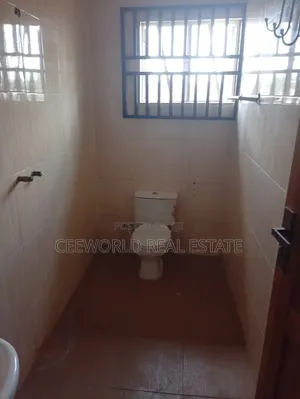 3bdrm Apartment in Isokan Estate Akobo for rent