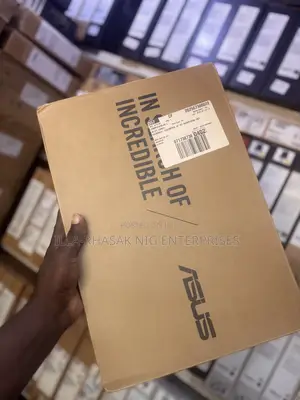 New Laptop Asus Zenbook 14 UX434 16GB Intel Core Ultra 7 SSD 512GB
