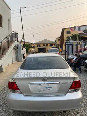 Toyota Camry 2005 Silver