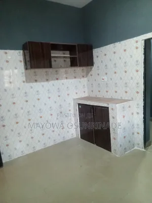 2bdrm Apartment in Love Estate, Ologuneru for rent