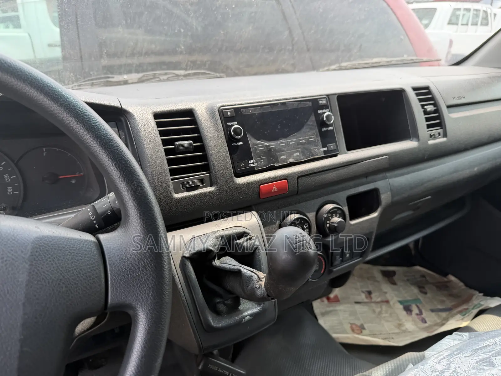 Toyota HiAce 2015 White