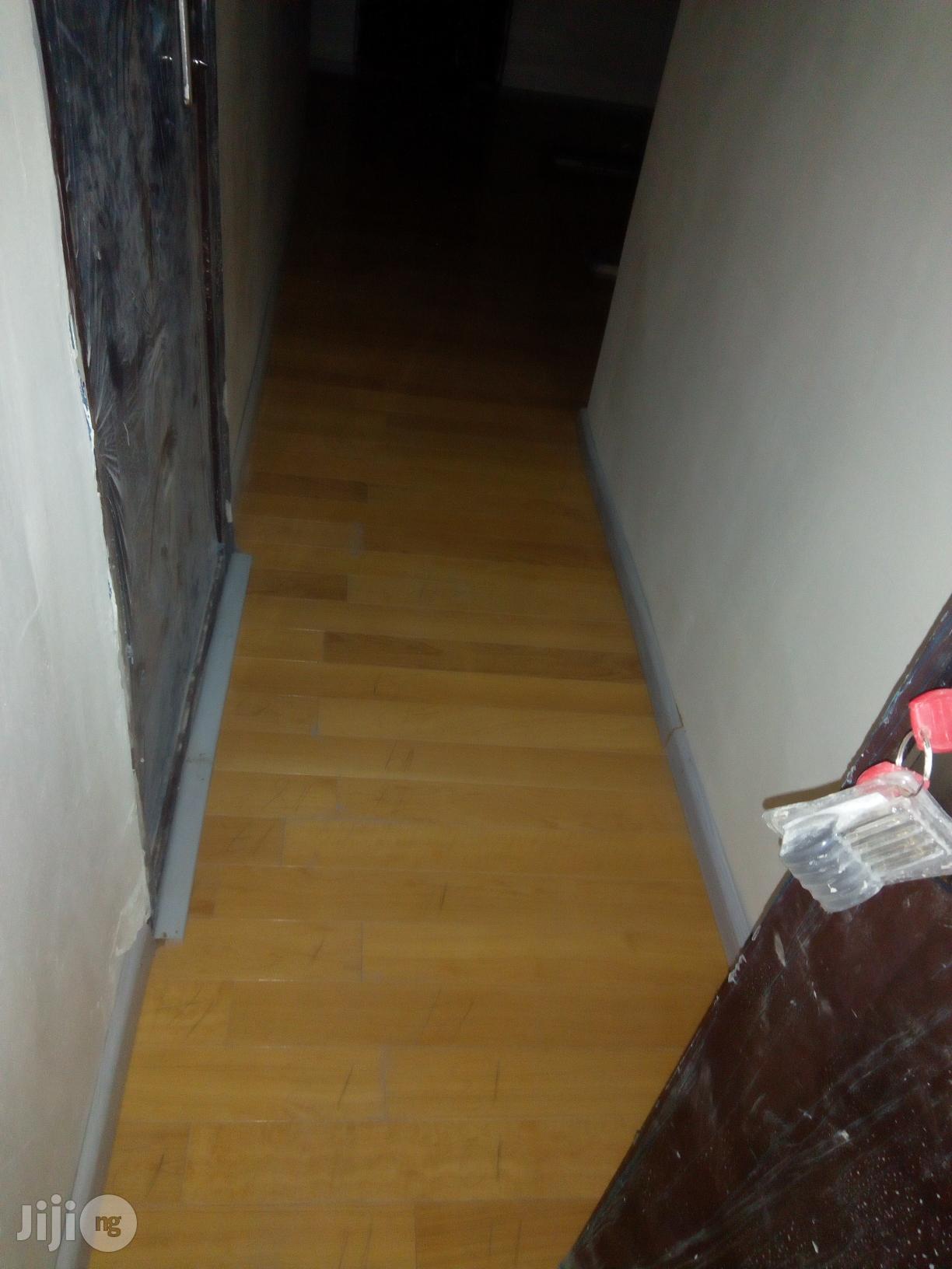 Wooden Tiles Laminated Vinyl