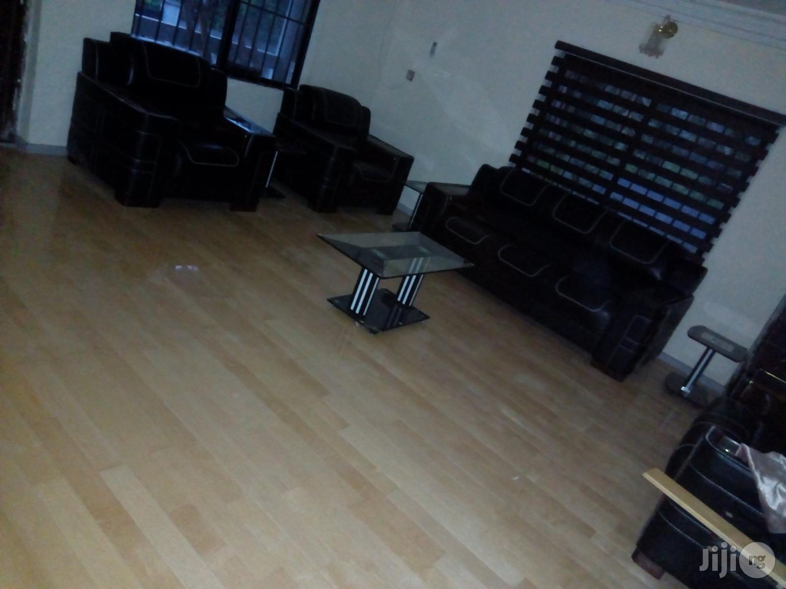 Wooden Tiles Laminated Vinyl