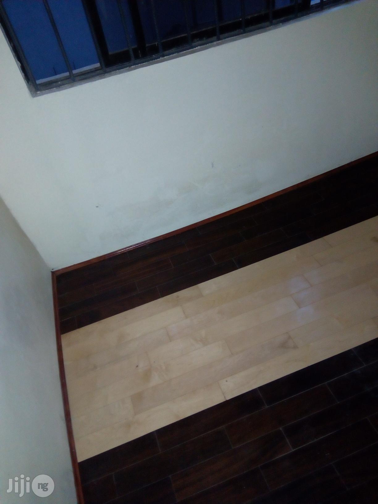 Wooden Tiles Laminated Vinyl