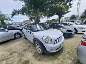 Mini Cooper 2012 White